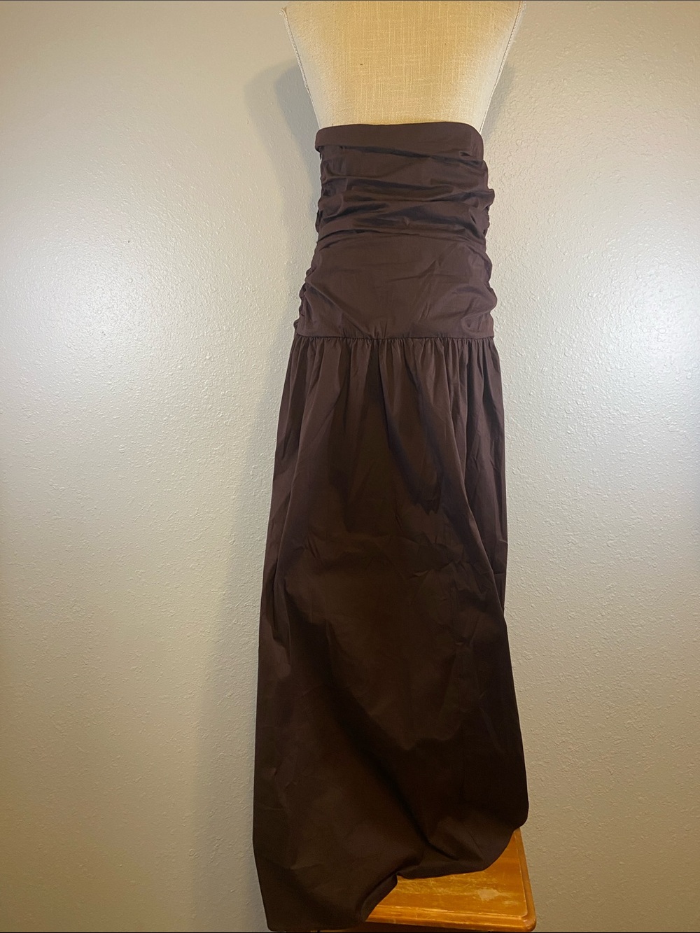 Peppermayo Chic Classic Ruched Drop Waist Carmel Maxi Strapless Dress Size 10 - Picture 5 of 8
